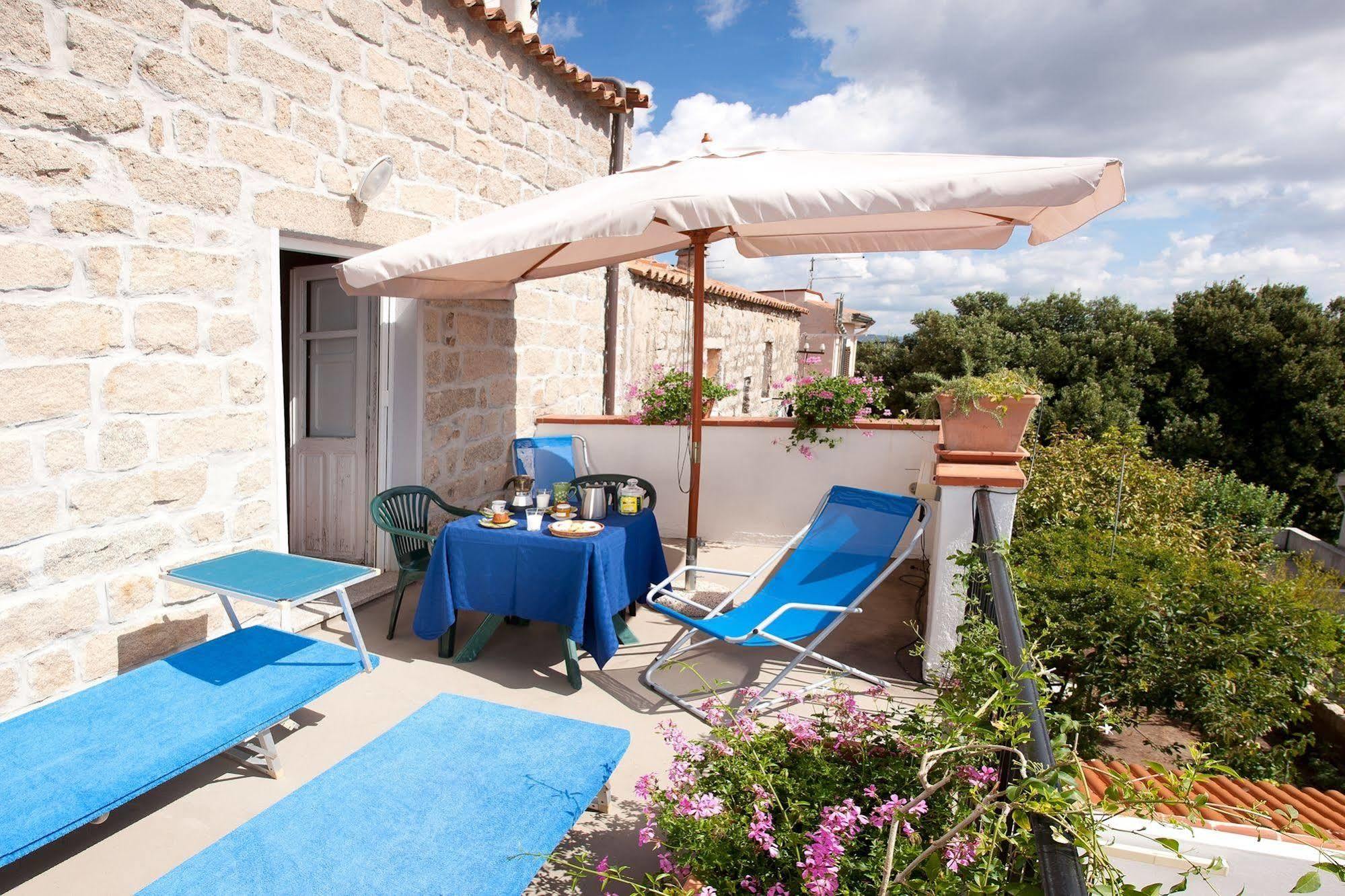 Hotel La Vignaredda - Residenza Di Charme Aggius Exterior foto